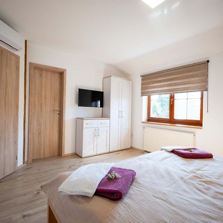 Papi Apartman Valtice Exterior foto